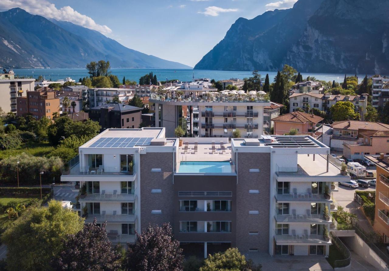 Aris Apartments & Sky Pool - Tonelli Hotels - Adult Friendly Riva del Garda Exterior photo