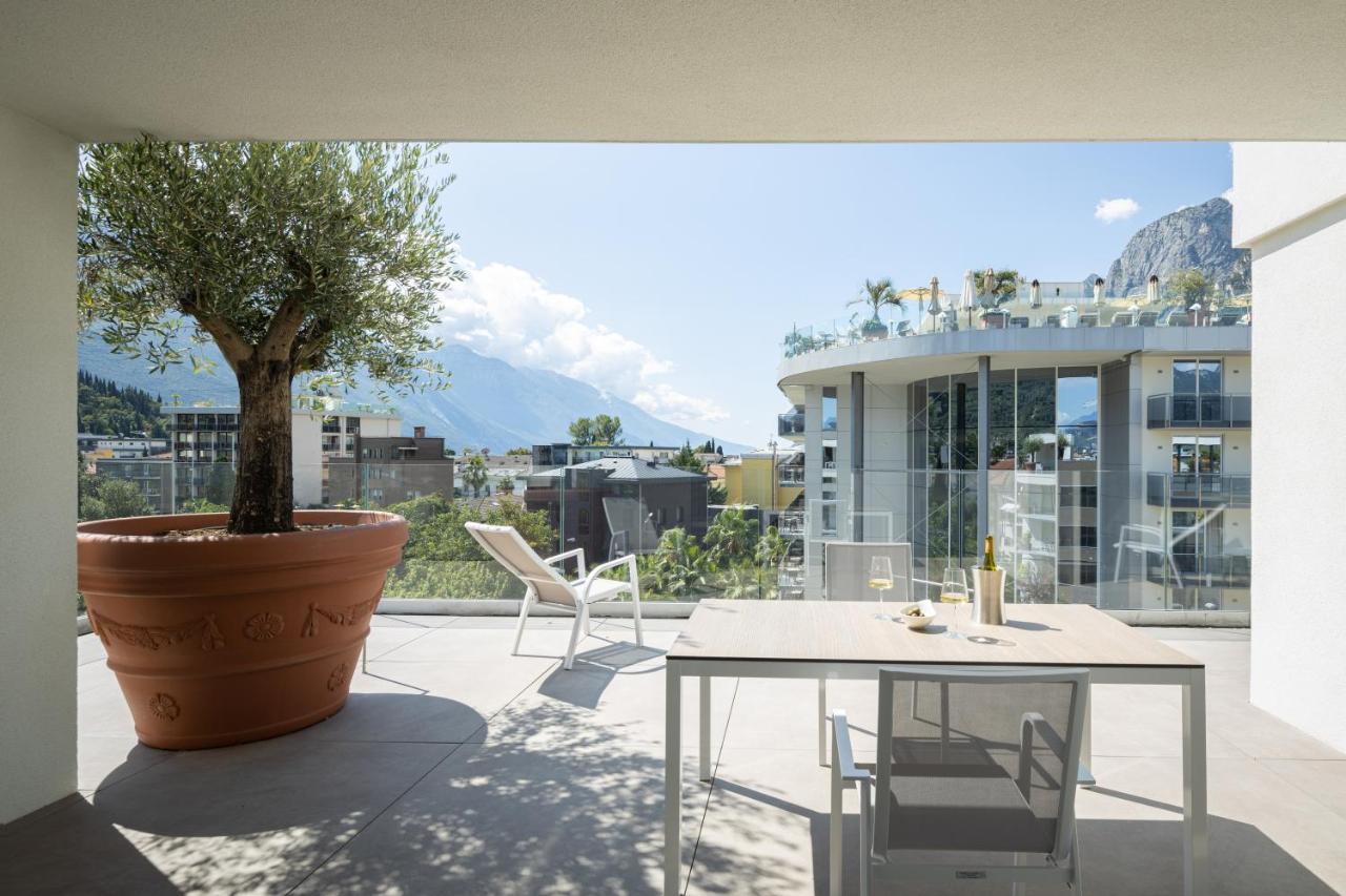 Aris Apartments & Sky Pool - Tonelli Hotels - Adult Friendly Riva del Garda Exterior photo
