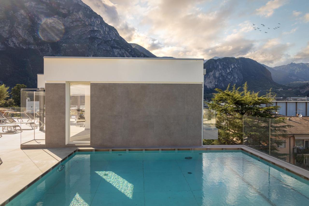 Aris Apartments & Sky Pool - Tonelli Hotels - Adult Friendly Riva del Garda Exterior photo