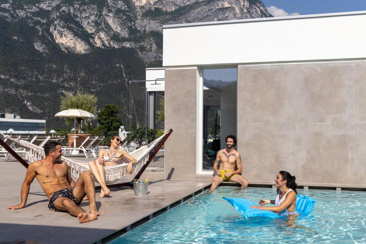 Aris Apartments & Sky Pool - Tonelli Hotels - Adult Friendly Riva del Garda Exterior photo