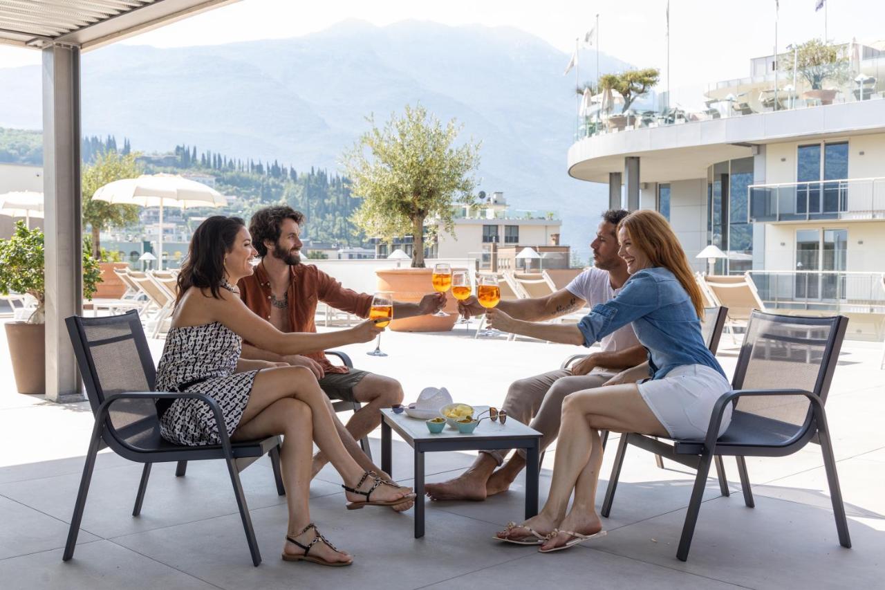 Aris Apartments & Sky Pool - Tonelli Hotels - Adult Friendly Riva del Garda Exterior photo