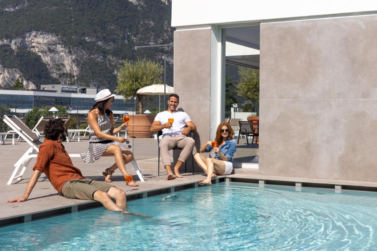 Aris Apartments & Sky Pool - Tonelli Hotels - Adult Friendly Riva del Garda Exterior photo