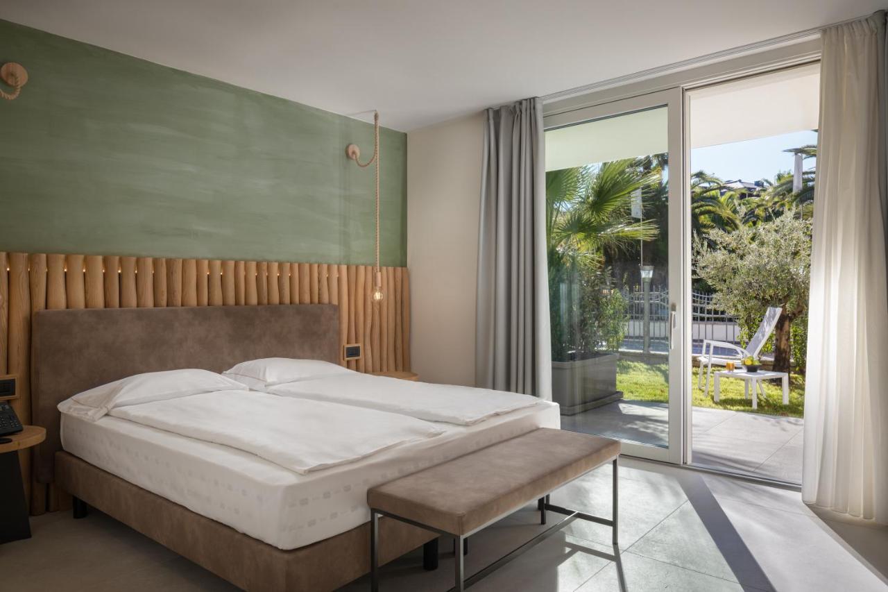 Aris Apartments & Sky Pool - Tonelli Hotels - Adult Friendly Riva del Garda Room photo